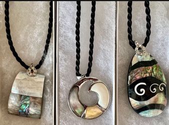 Abalone Pendants With Rope Chain And Box $7 Each