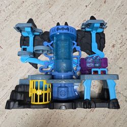 Adjustable Batman Bat-Lab Playset