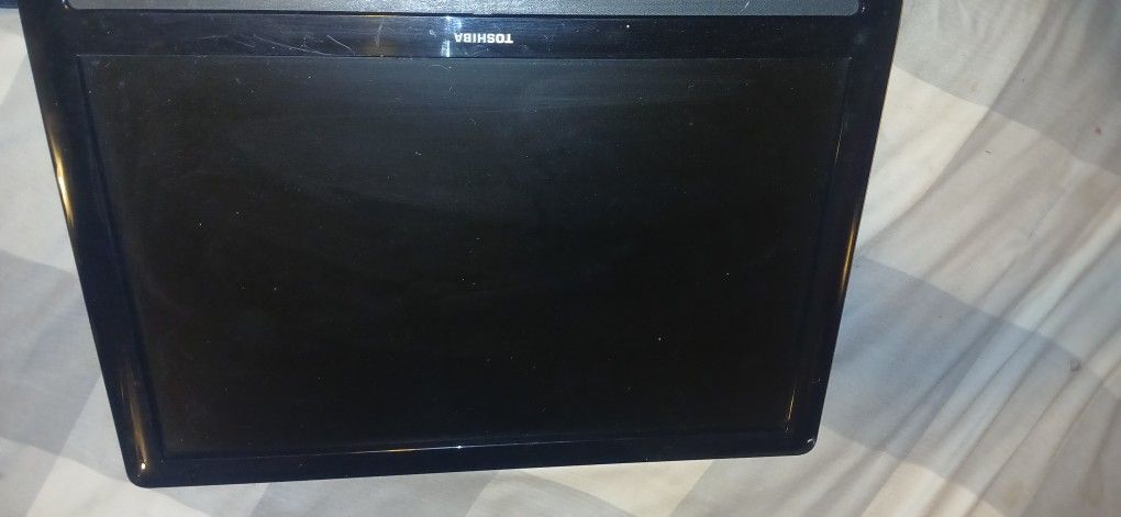 Toshiba 19 Inch LCD HDTV/DVD COMBO