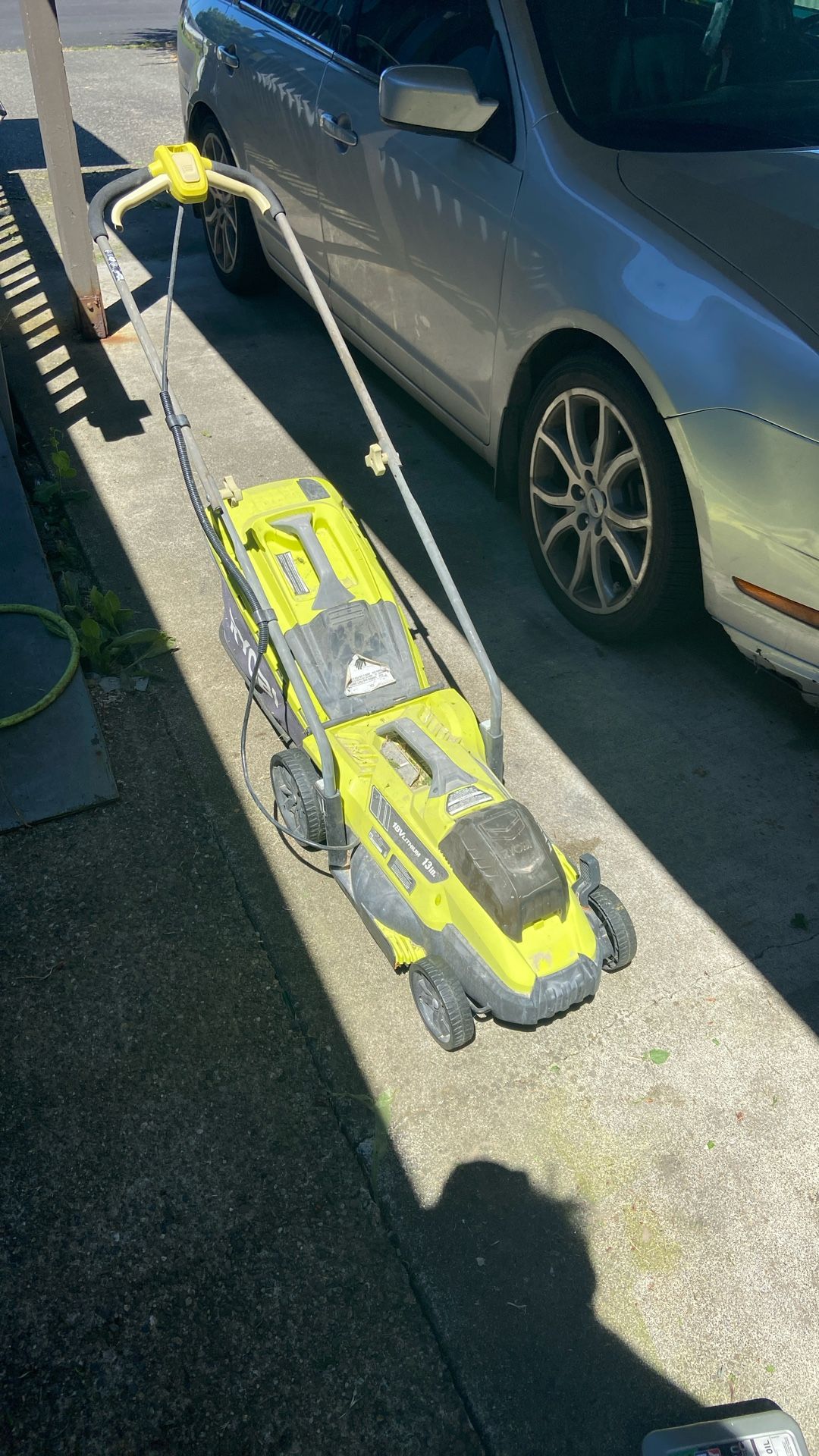 Ryobi 13inch Electric Lawn Mower. 18v ONE+ Series