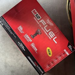 M12 FUEL 12V Li-Ion Brushless Cordless Stubby 1/2 in. Impact Wrench Kit w/(1) 5.0Ah & (1) 2.5 Ah High Output Batteries 