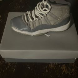 Grey Used Size 5.5 Jordan 11S