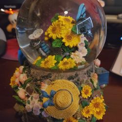 Vintage Sunflower Snow Globe 