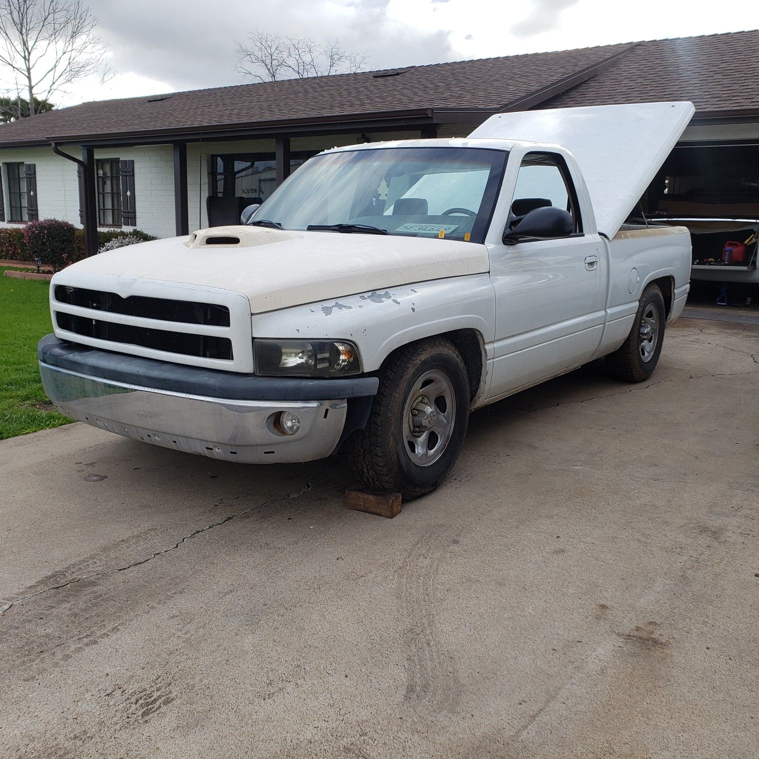 1996 Dodge ram truck for parts