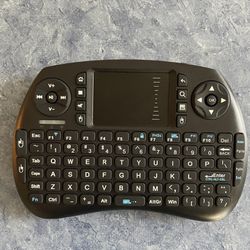 iPazzPort Mini Bluetooth Keyboard with Touchpad (Handheld Keyboard), Backlit Min