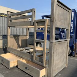 New Twin / Twin Bunkbed With Storage Drawers 