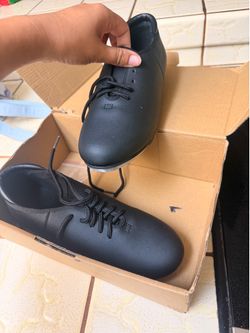 Brand new size 6 tap shoes
