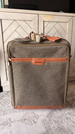 Classic Hartmann Tweed luggage 24” expandable