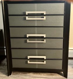 Dresser Chest