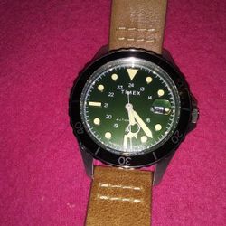 Timex.  Automatic.  Vintage. Like New. Leather Band . 