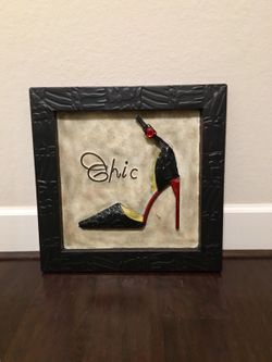 Chic wall accent