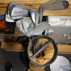Golf Clubs 