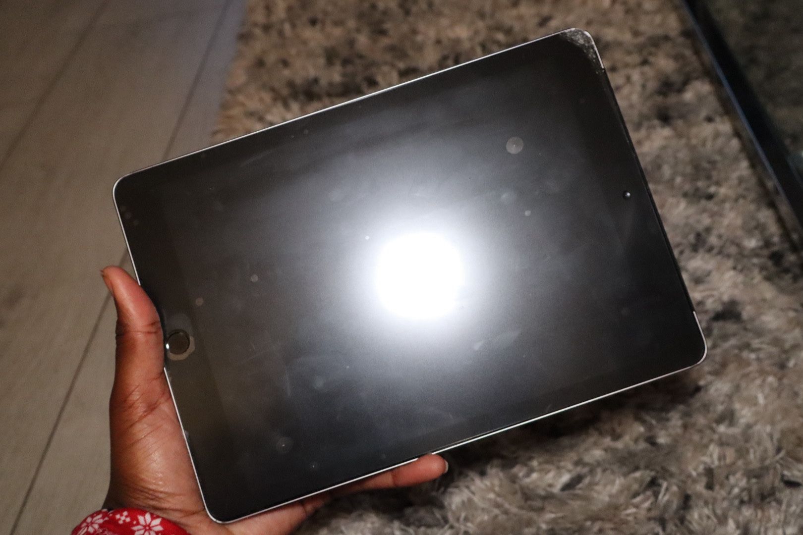 📱 Apple iPad 6th Generation — Space Grey