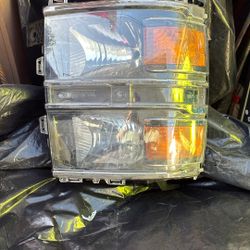 Headlamp Right Side For Chevy Silverado 2015-2017 