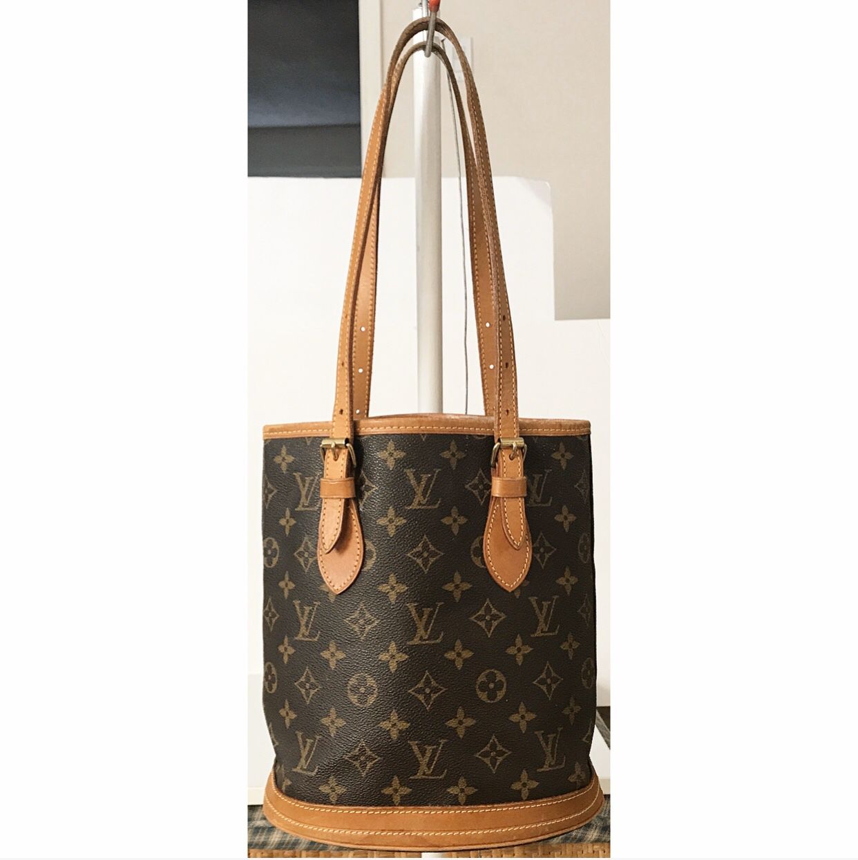 Authentic Louis Vuitton Monogram Bucket PM Shoulder Tote Bag
