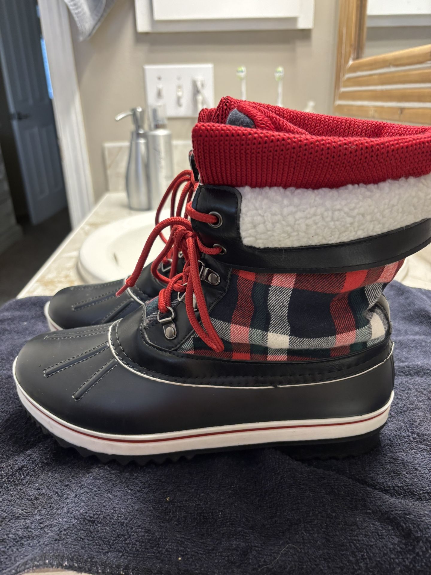 Woman’s Cute Snow Boots