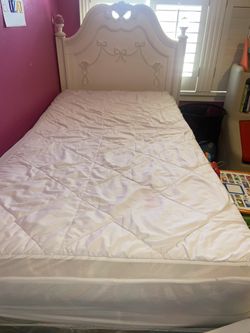 Disney Princess Bed And Dresser And Mattress