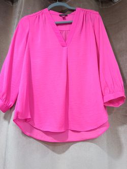 Vince Camuto , color hot pink ( size M)
