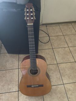 Classic Guitar For Sale Acústic  Nice Sounds  Good Condition 