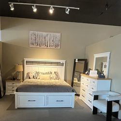 White/Oak 4PC King Bedroom Set