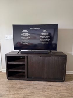 Media console in great condition