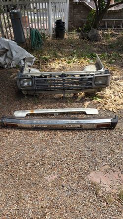 1983 Toyota pick up front parts