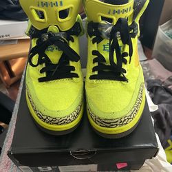 BHM Jordan Spizike Size 9.5