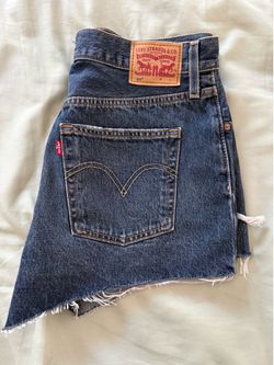 LEVIS SHORTS WOMEN