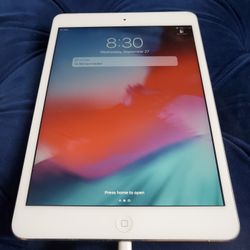 Unlocked Apple iPad Mini 2 32GB White