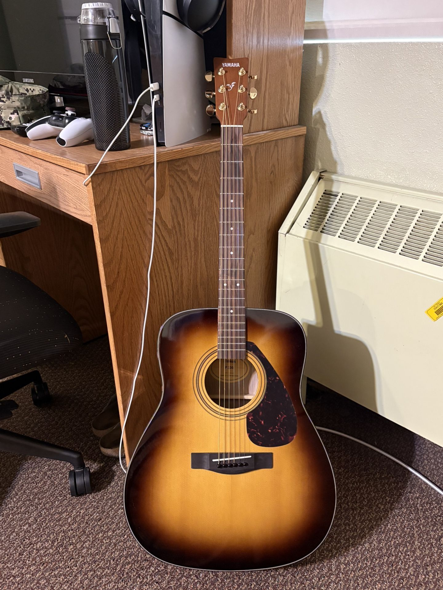 Yamaha Acoustic Guitar