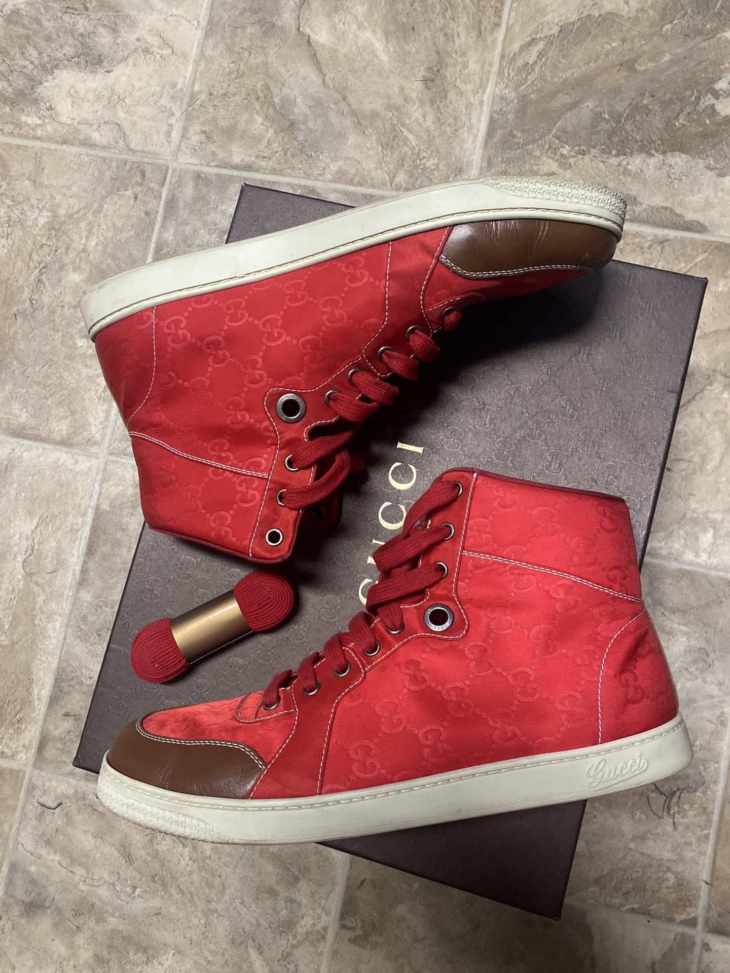 Gucci red high top sneaker Size 8