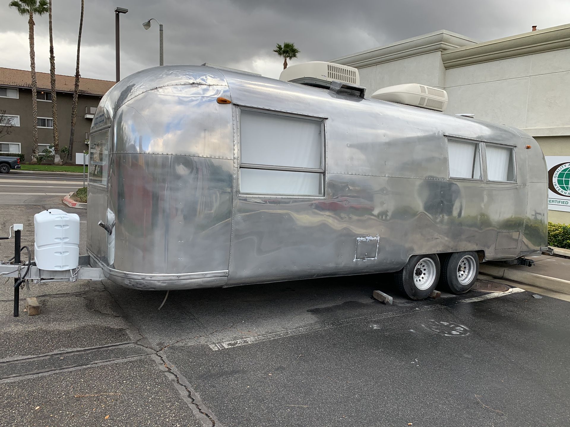 Vintage 1965 Airstream trailer 24ft