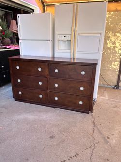 6 DRAWERS DRESSER