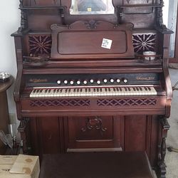 Pump Organ 