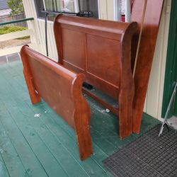 Full Size Sleigh Bed