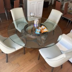 Set of 4 Cream Dining Chairs with Nailhead Trim