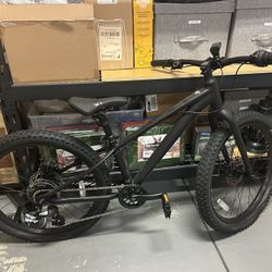 Giant STP 24” Bike All Black New