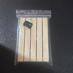 Fingerboard pallet