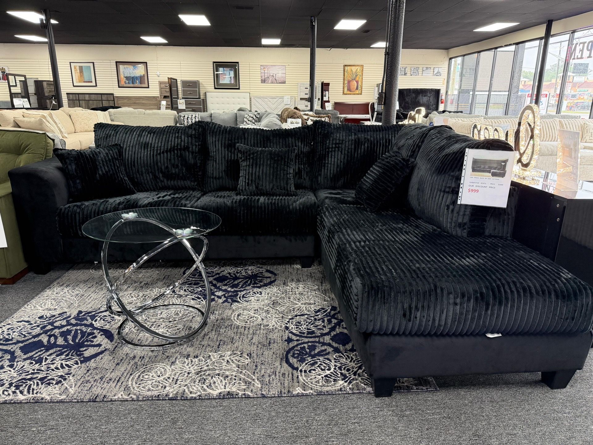 L Shape Sectional. 🚚WE DELIVER🚚
