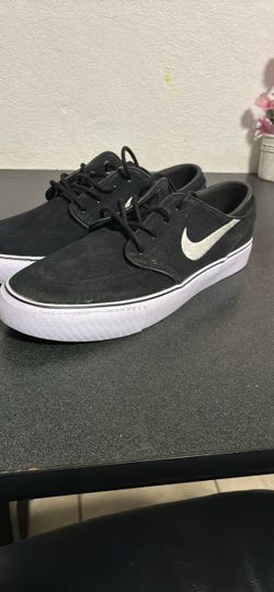 Nike shoes men’s 9 new