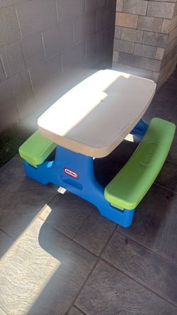 Little Tikes Kids Picnic Table