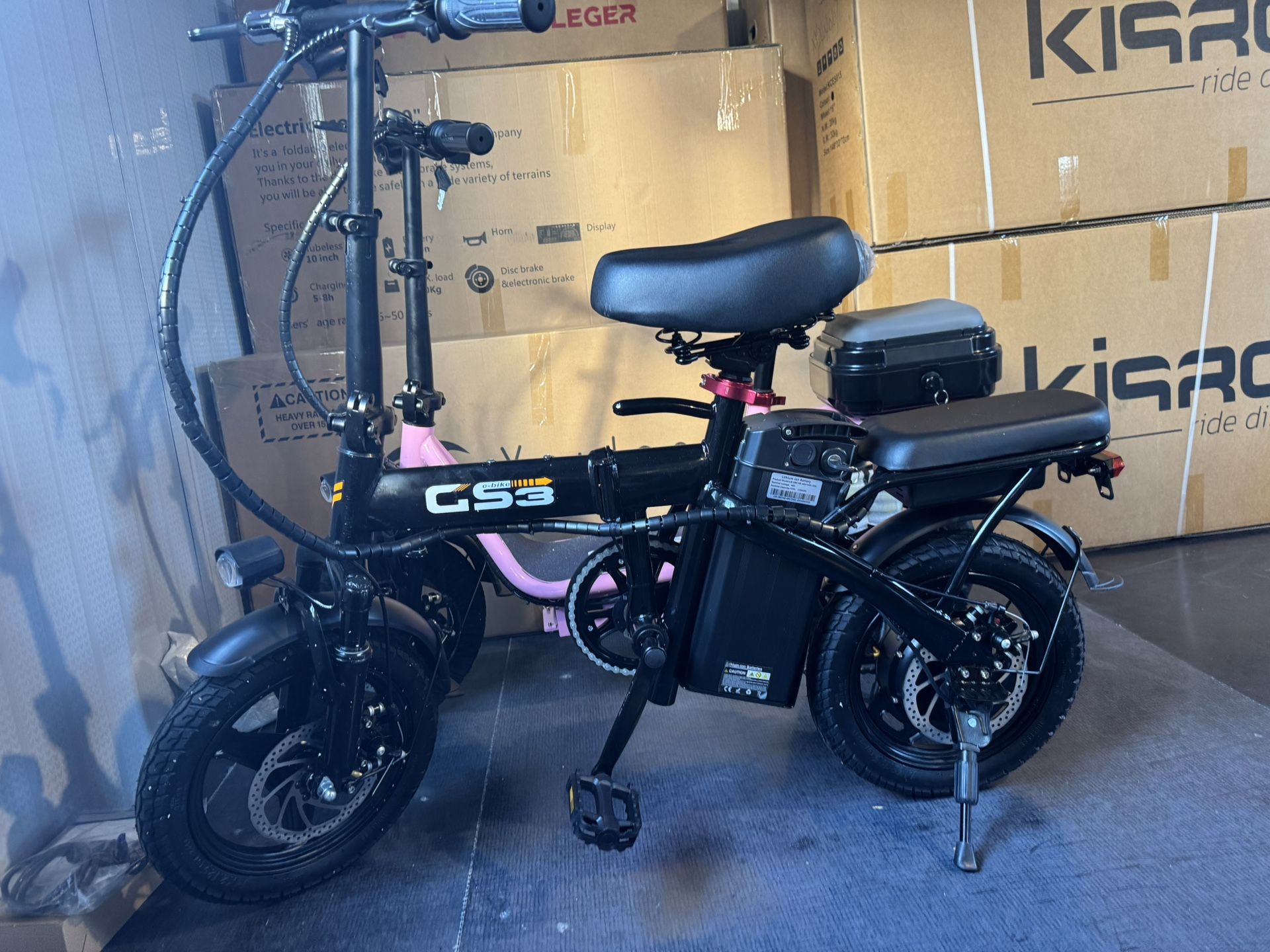 Electric folding bicycle