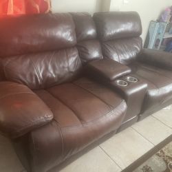 3pc 750$ living room set