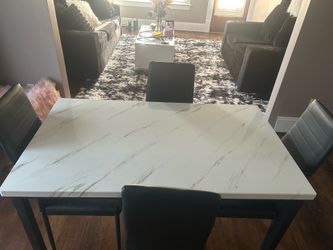 Dinning room table