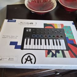 Arturia Minilab 3 Midi Keyboard