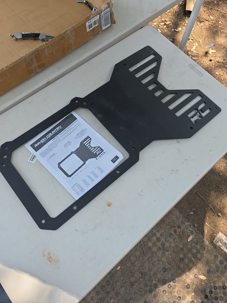 Spare Tire Reinforcement Bracket Ford Bronco 2021 to 2025 ‐ but Hardware can be ordered directly from Rough Country