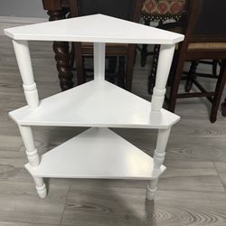 Corner Stool 