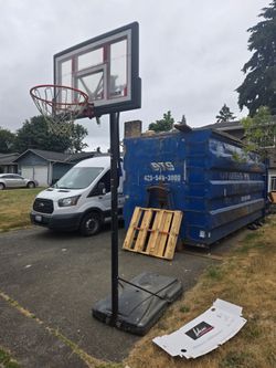 Basketball hoop