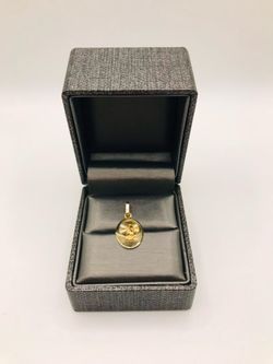 14k SMALL VIRGIN MARY PENDANT