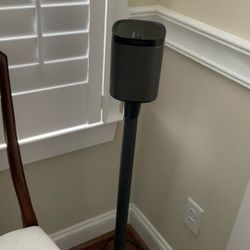 2 Sonos Speakers With Stands And 2 Sonos With No Stands. 